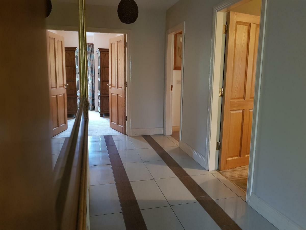 Ethan House Киларни Екстериор снимка